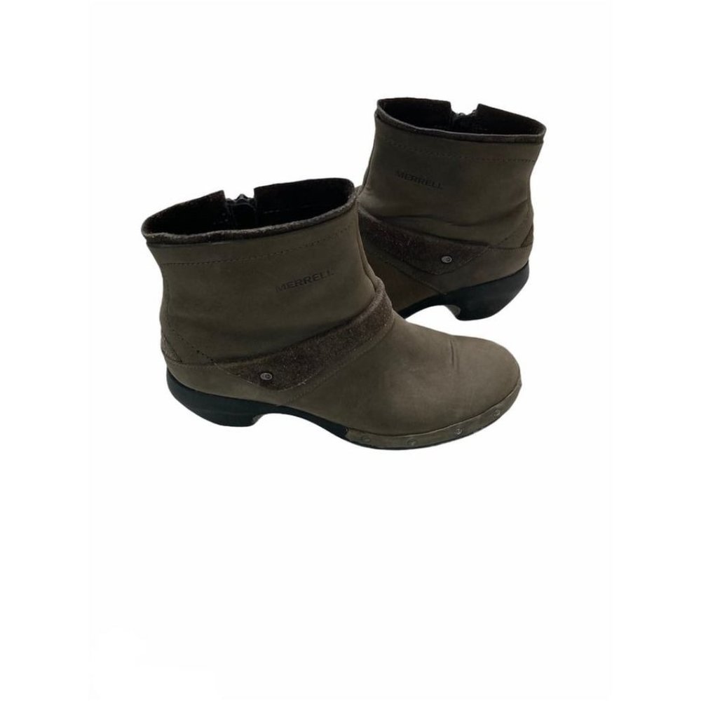 MERRELL Drizzle Taupe Side Zipper Ankle Boot. Size 7.5